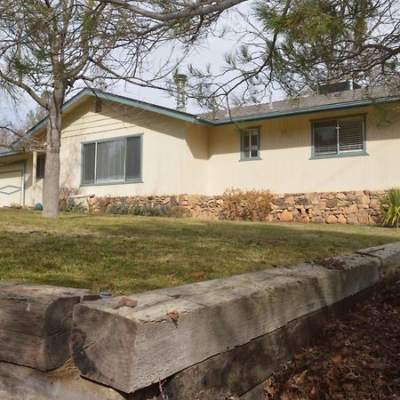 Beautiful 3 Bedroom Home Located Near Yosemite Oakhurst Buitenkant foto