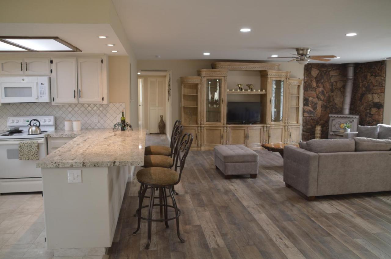 Beautiful 3 Bedroom Home Located Near Yosemite Oakhurst Buitenkant foto