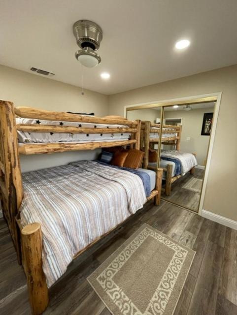 Beautiful 3 Bedroom Home Located Near Yosemite Oakhurst Buitenkant foto